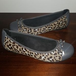 Vionic Spark Minna animal print flat